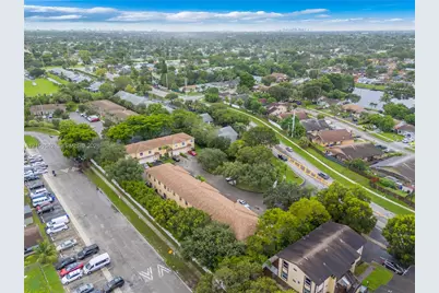 7469 Tam Oshanter Blvd, North Lauderdale, FL 33068 - Photo 40