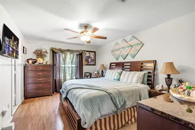 7469 Tam Oshanter Blvd, North Lauderdale, FL 33068 - Photo 22