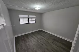 1091 N Hiatus Rd, Pembroke Pines, FL 33026 - Photo 4