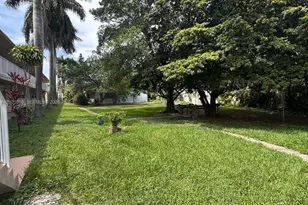 230 SW 11th Ave, Hallandale Beach, FL 33009 - Photo 22