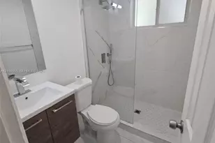7435 Byron Ave, Miami Beach, FL 33141 - Photo 18