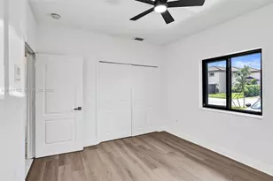 8741 NW 141st Terrace, Miami Lakes, FL 33018 - Photo 28