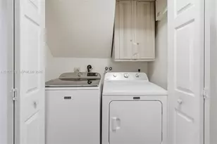 7532 S Pinewalk Dr S, Margate, FL 33063 - Photo 10