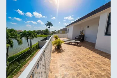 15350 SW 11 St, Miami, FL 33194 - Photo 14