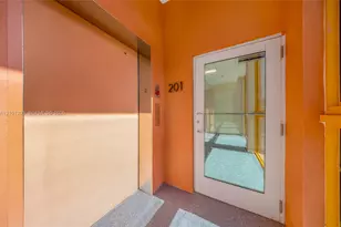 123 NW 14th St, Miami, FL 33136 - Photo 1