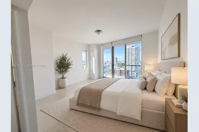 185 SW 7th St #2201, Miami, FL 33130 - Photo 4