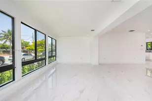 1621 S Treasure Dr, North Bay Village, FL 33141 - Photo 10