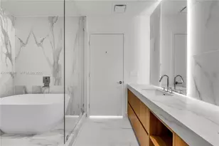1400 Biscayne, Miami, FL 33132 - Photo 16