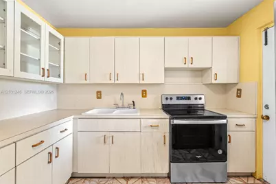8810 SW 54th Ter, Miami, FL 33165 - Photo 12