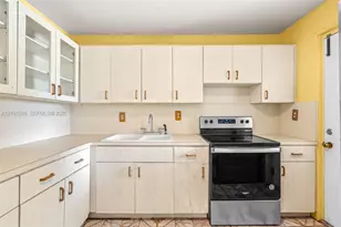 8810 SW 54th Terrace, Miami, FL 33165 - Photo 12