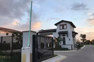 8878 NW 103rd Ave, Miami, FL 33178 - Photo 2