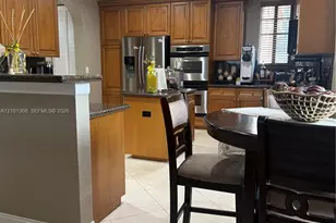 2835 Kinsington Cir, Weston, FL 33332 - Photo 10