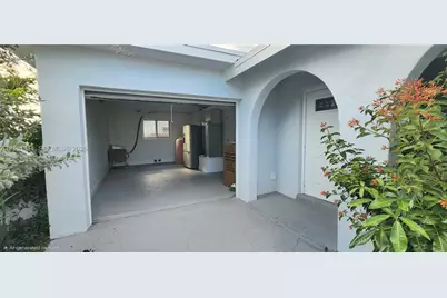 9671 NW 25th Ct, Sunrise, FL 33322 - Photo 32