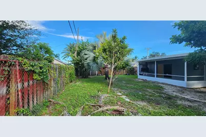 9671 NW 25th Ct, Sunrise, FL 33322 - Photo 28
