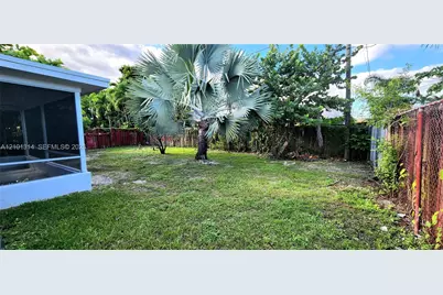 9671 NW 25th Ct, Sunrise, FL 33322 - Photo 24