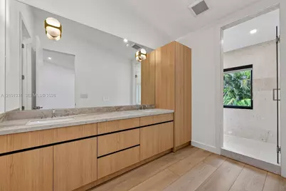 9340 NW 48th Doral Ter, Doral, FL 33178 - Photo 22