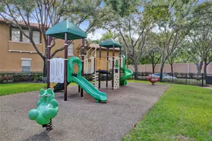 859 SW 147th Ter, Pembroke Pines, FL 33027 - Photo 44