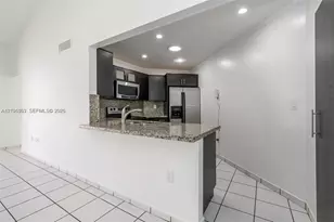 9411 Fontainebleau Blvd, Miami, FL 33172 - Photo 2