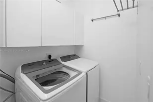 10541 NW 66th St, Doral, FL 33178 - Photo 30