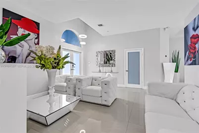 15822 SW 140th St, Miami, FL 33196 - Photo 8