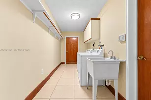 10010 NW 135th St, Hialeah Gardens, FL 33018 - Photo 14