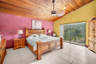 10010 NW 135th St, Hialeah Gardens, FL 33018 - Photo 22