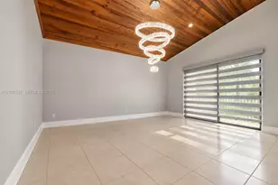 10010 NW 135th St, Hialeah Gardens, FL 33018 - Photo 24