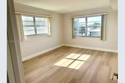 4098 Yarmouth  E #4098, Boca Raton, FL 33434 - Photo 4