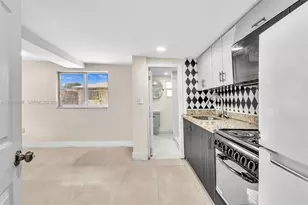 923 NW 110th St, Miami, FL 33168 - Photo 48