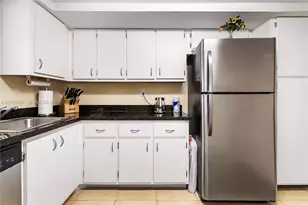 800 Parkview Dr, Hallandale Beach, FL 33009 - Photo 18