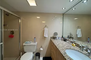 301 174th St, Sunny Isles Beach, FL 33160 - Photo 24