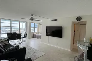 301 174th St, Sunny Isles Beach, FL 33160 - Photo 20