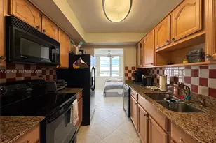 301 174th St, Sunny Isles Beach, FL 33160 - Photo 8
