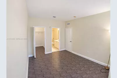 1660 SE 29th St #206, Homestead, FL 33035 - Photo 10
