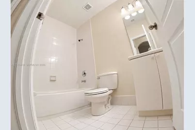 1660 SE 29th St #206, Homestead, FL 33035 - Photo 16