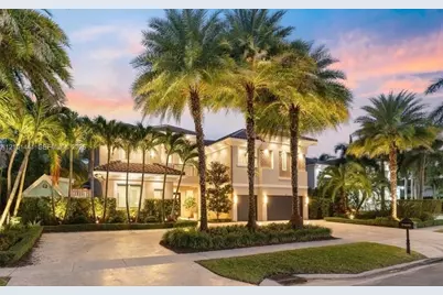 560 Coconut Palm Ter, Plantation, FL 33324 - Photo 2