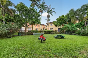 1823 SW 90th Ave, Miramar, FL 33025 - Photo 34