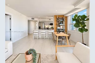 1155 Brickell Bay Dr #3010, Miami, FL 33131 - Photo 4