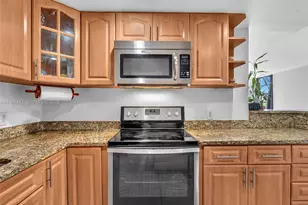 2500 NE 135th St, North Miami, FL 33181 - Photo 18