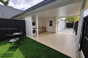 91 NE 16th St, Homestead, FL 33030 - Photo 2