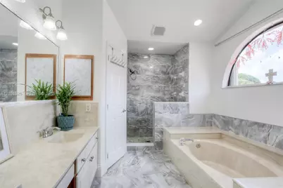 9521 NW 18th Mnr, Plantation, FL 33322 - Photo 6