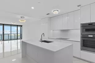 700 NE 24th St, Miami, FL 33137 - Photo 1