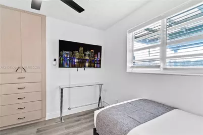 730 N 72nd Ter, Hollywood, FL 33024 - Photo 16