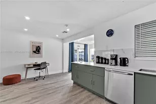 730 N 72nd Terrace, Hollywood, FL 33024 - Photo 8