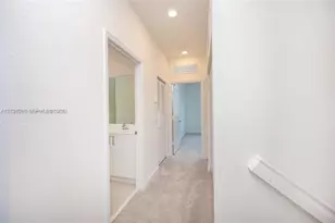 252 SW 159th Way, Pembroke Pines, FL 33027 - Photo 6