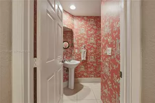 13182 NW 19th St, Pembroke Pines, FL 33028 - Photo 10