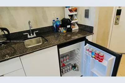 18001 Collins Ave #2512, Sunny Isles Beach, FL 33160 - Photo 18