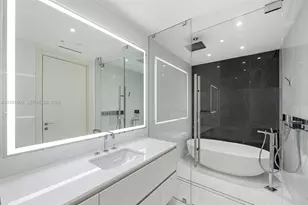 300 Biscayne Blvd Way, Miami, FL 33131 - Photo 22