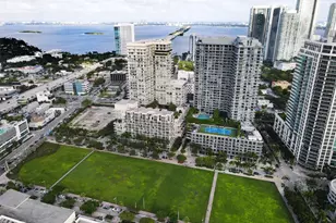 121 NE 34th St, Miami, FL 33137 - Photo 46
