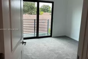 2526 Pierce St, Hollywood, FL 33020 - Photo 8
